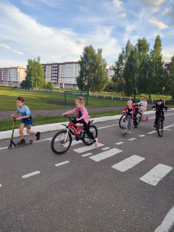 Повторяем правила дорожного движения  